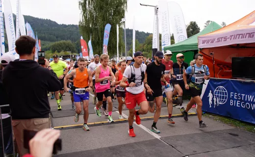 23 kilometry po górach. Zawodnicy pełni uśmiechów ruszyli na trasę [ZDJĘCIA] - 17